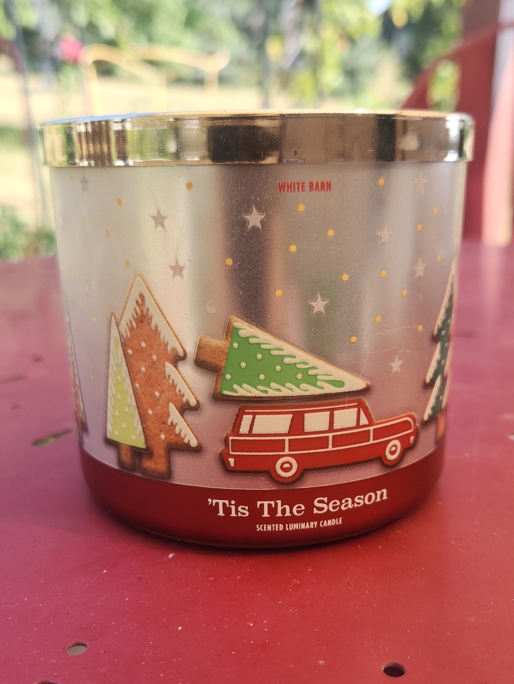 White Barn Holiday Luminary Candle Tin — Red Apple, Cinnamon, Cedarwood